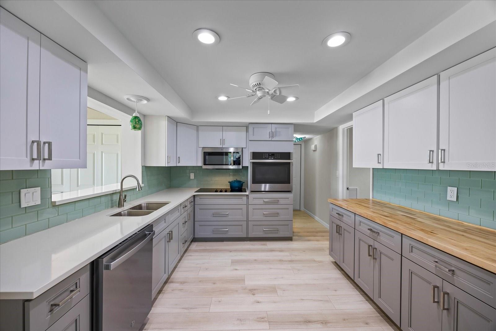 7886 9TH AVE S, ST PETERSBURG, FL, 33707