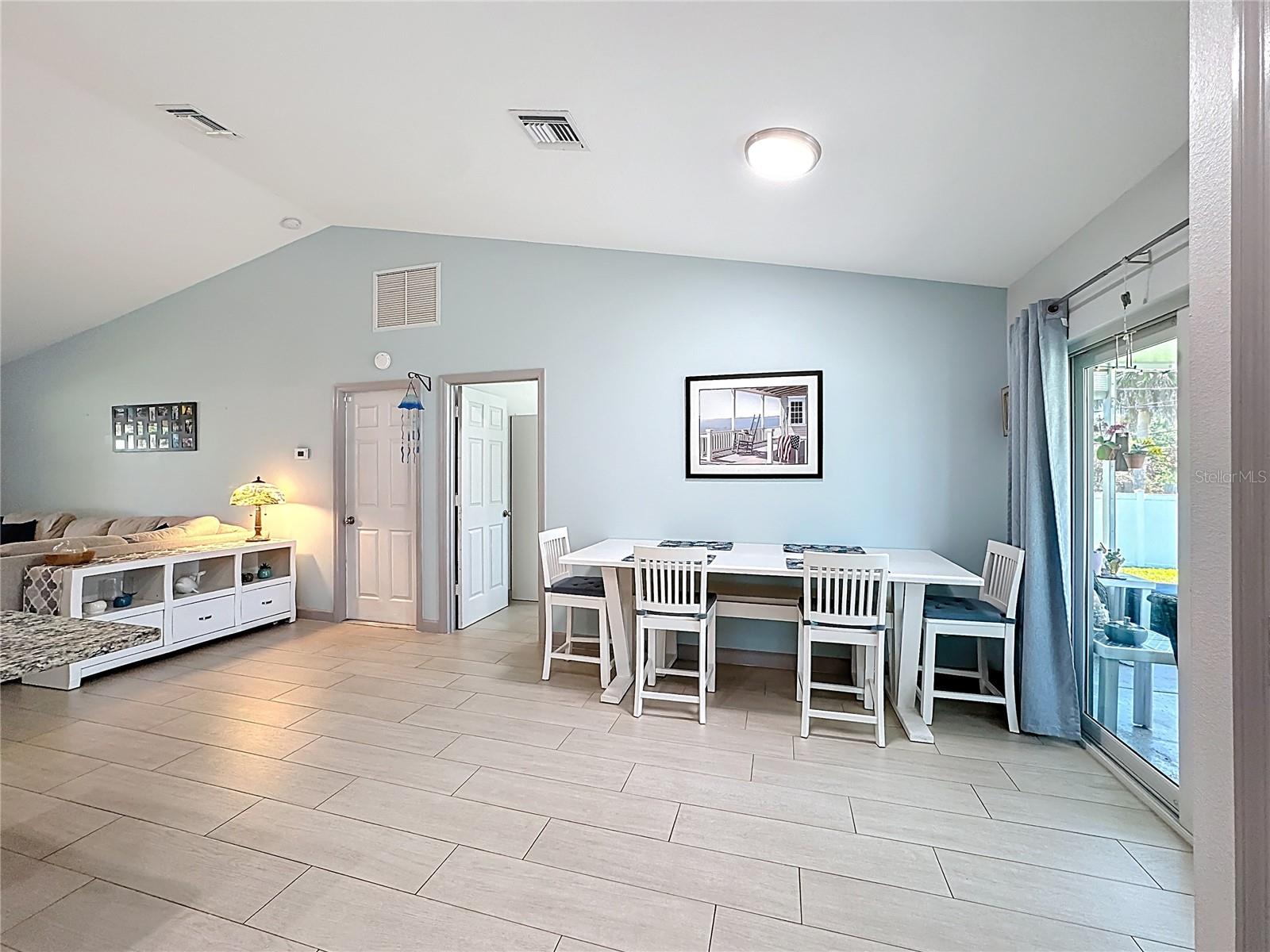 1125 19TH ST SW, VERO BEACH, FL, 32962
