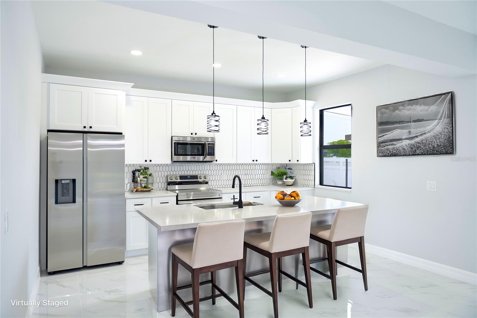 2220 NE 9TH PL, CAPE CORAL, FL, 33909