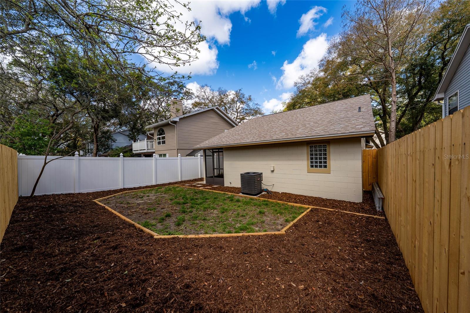 1254 INDIAN BLUFF DR, APOPKA, FL, 32703