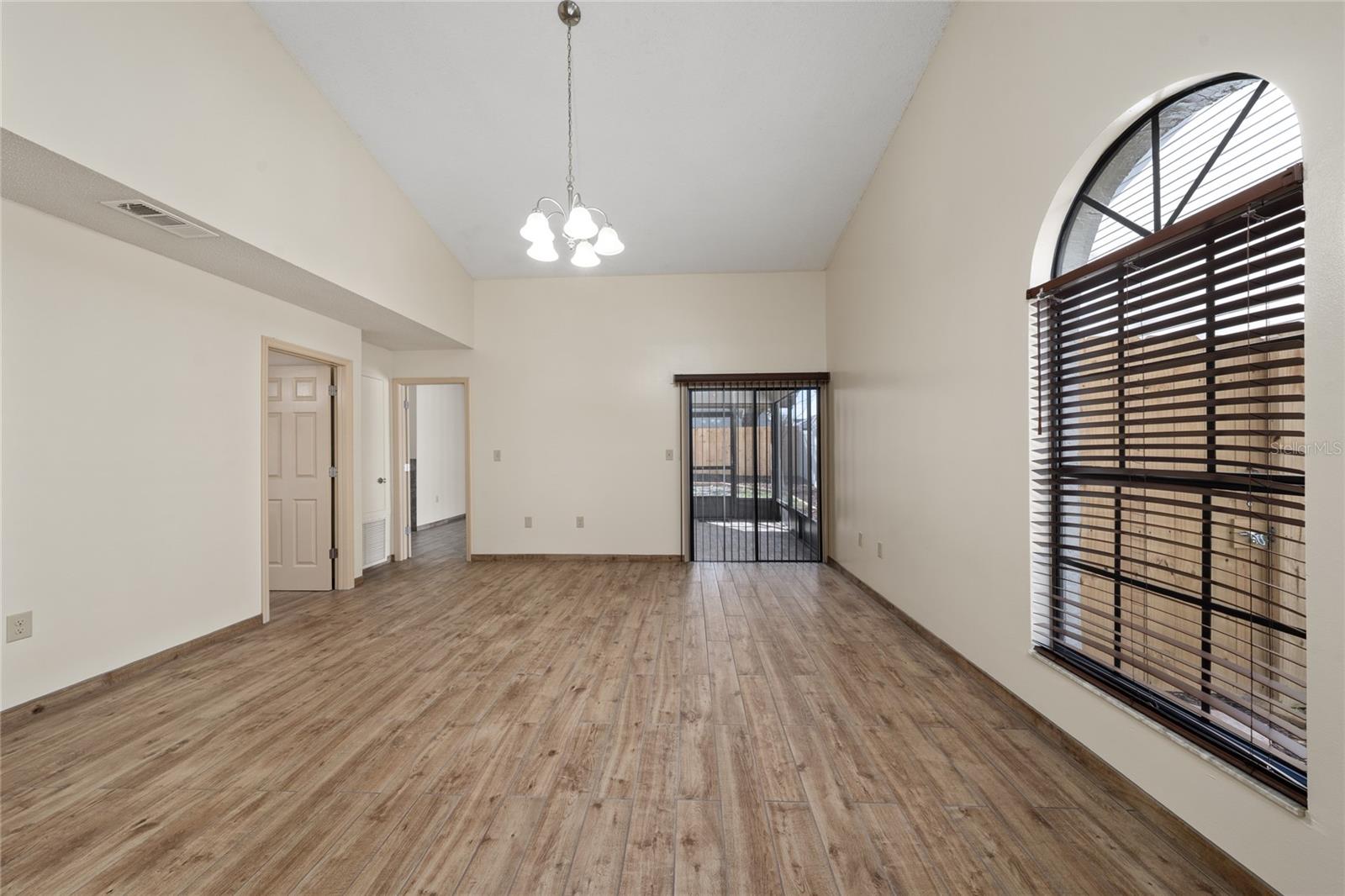 1254 INDIAN BLUFF DR, APOPKA, FL, 32703