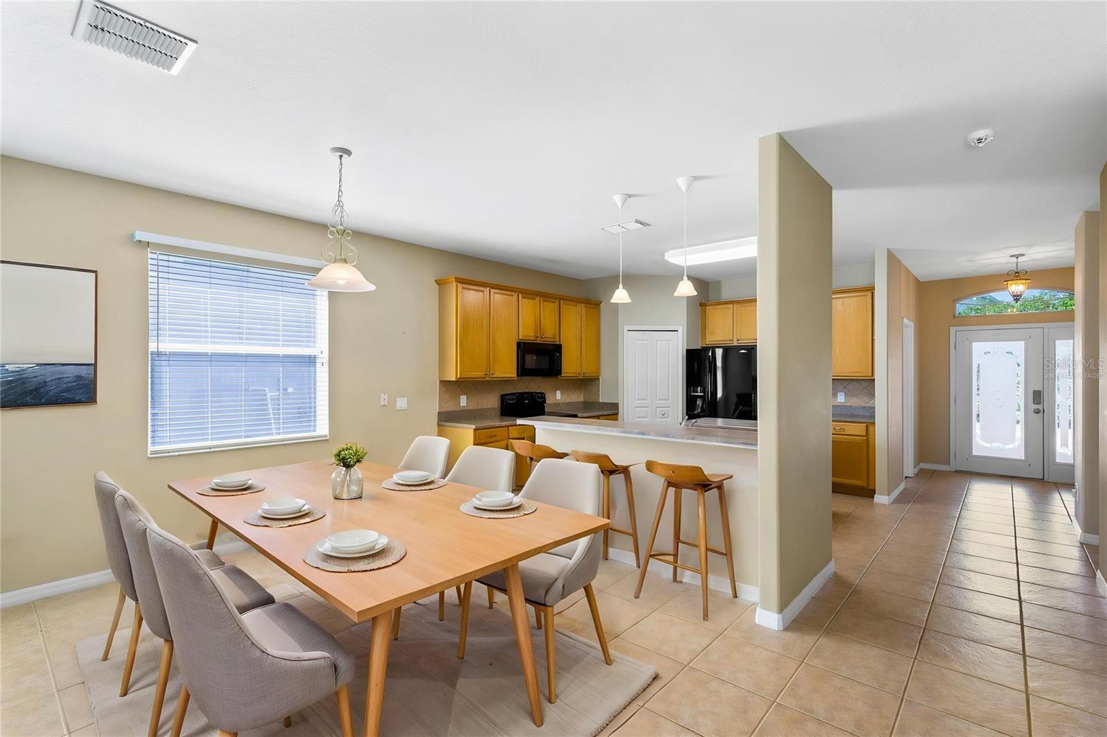 6658 LAKE PEMBROKE PL, ORLANDO, FL, 32829