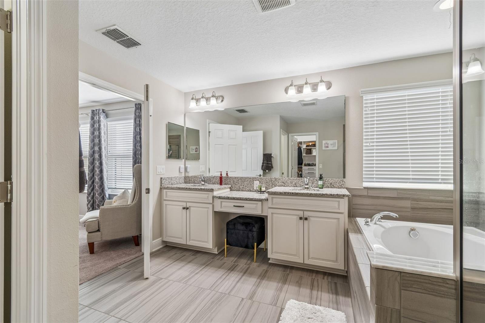 Master Bathroom Upstairs