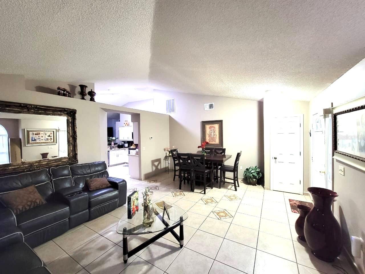 1946 EXCALIBUR DR, ORLANDO, FL, 32822