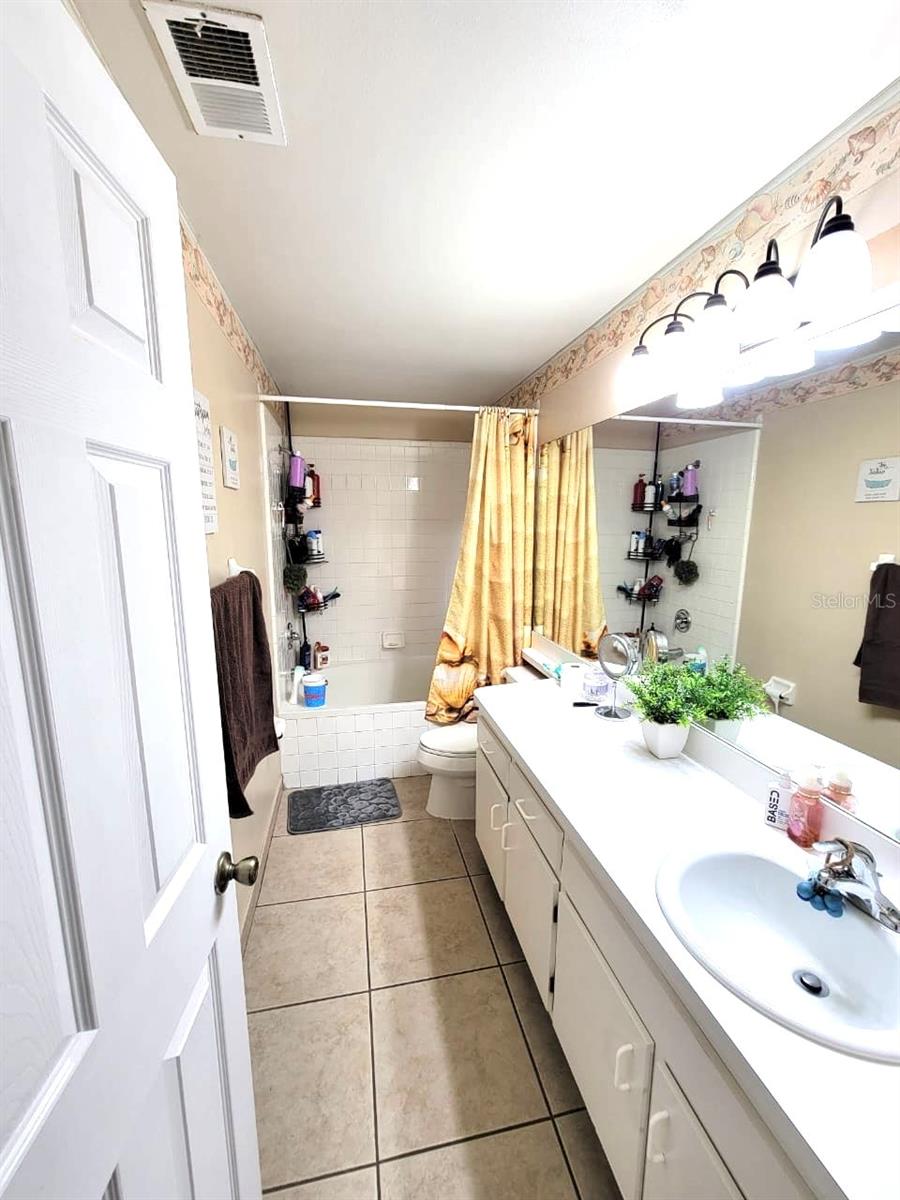 1946 EXCALIBUR DR, ORLANDO, FL, 32822