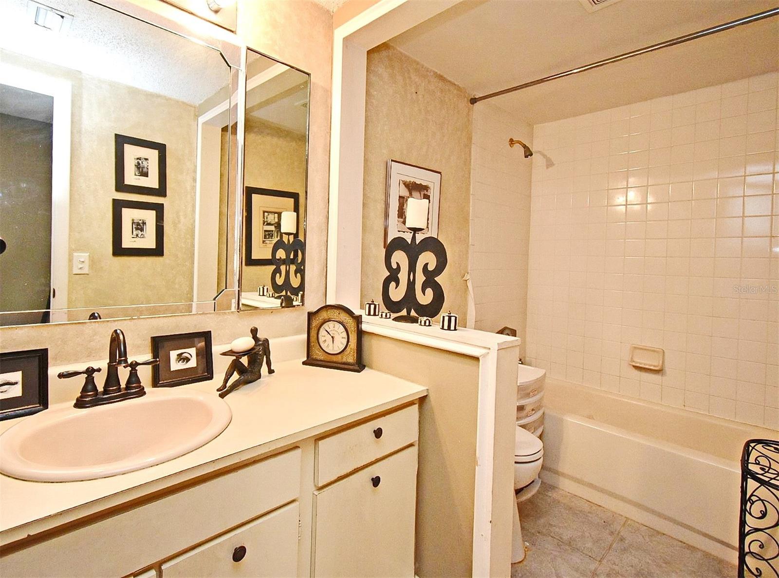 686 LAKE VILLAS DR #686, ALTAMONTE SPRINGS, FL, 32701