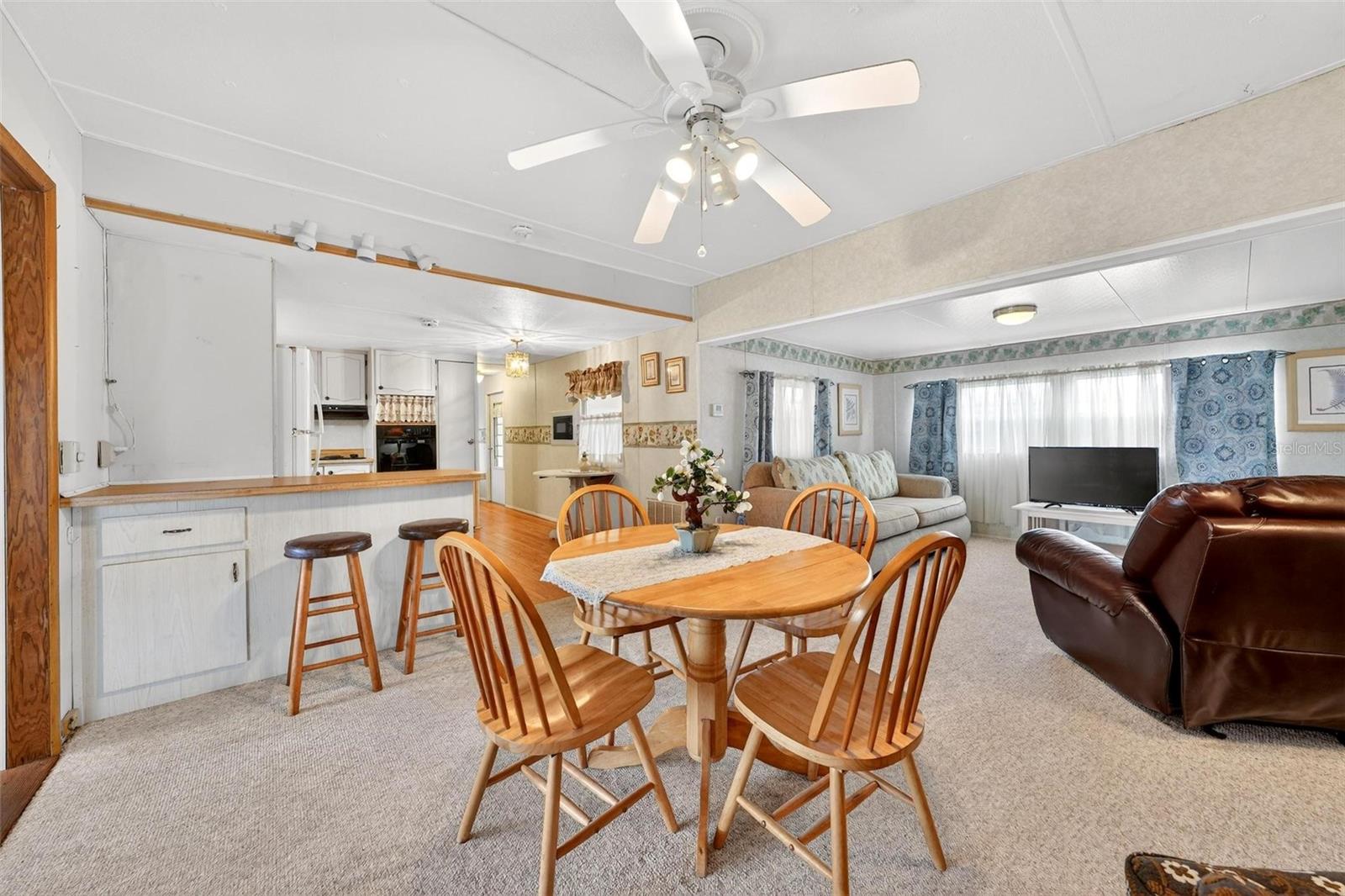 11914 HICKORY LN, TAVARES, FL, 32778