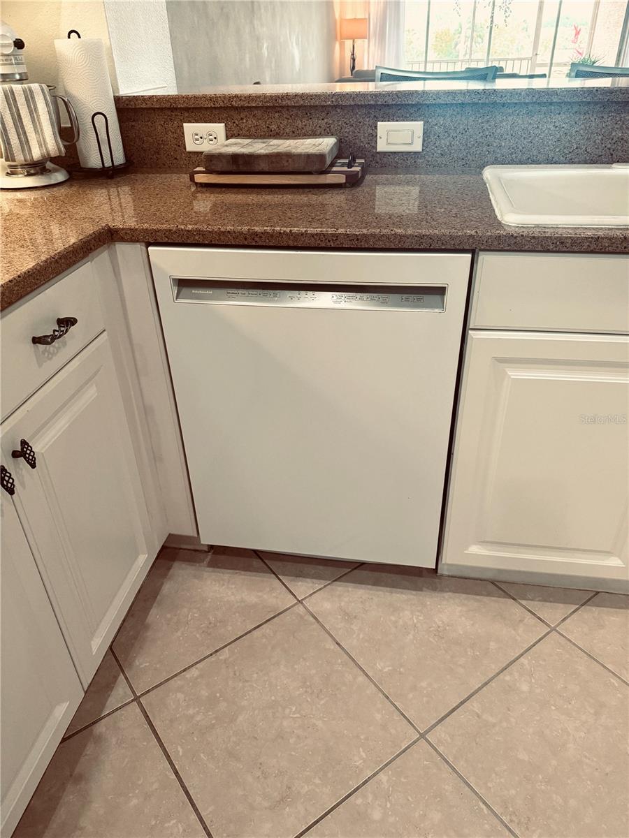 5647 KEY LARGO CT #C-07, BRADENTON, FL, 34203
