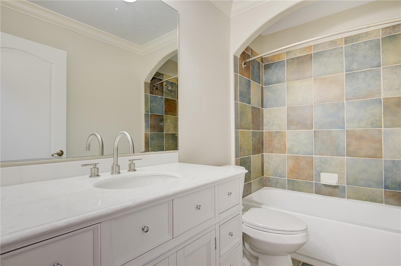 916 MILLS ESTATE PL, CHULUOTA, FL, 32766