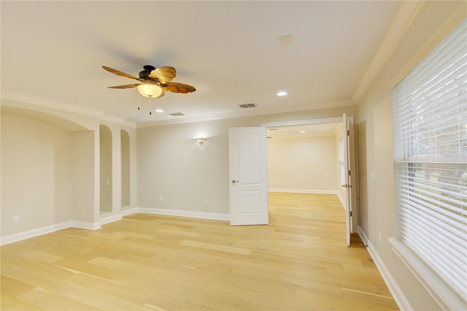 916 MILLS ESTATE PL, CHULUOTA, FL, 32766