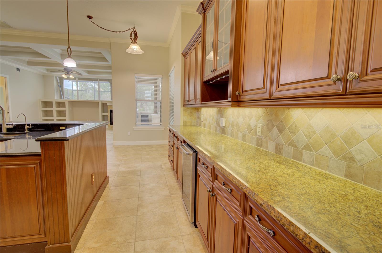 916 MILLS ESTATE PL, CHULUOTA, FL, 32766