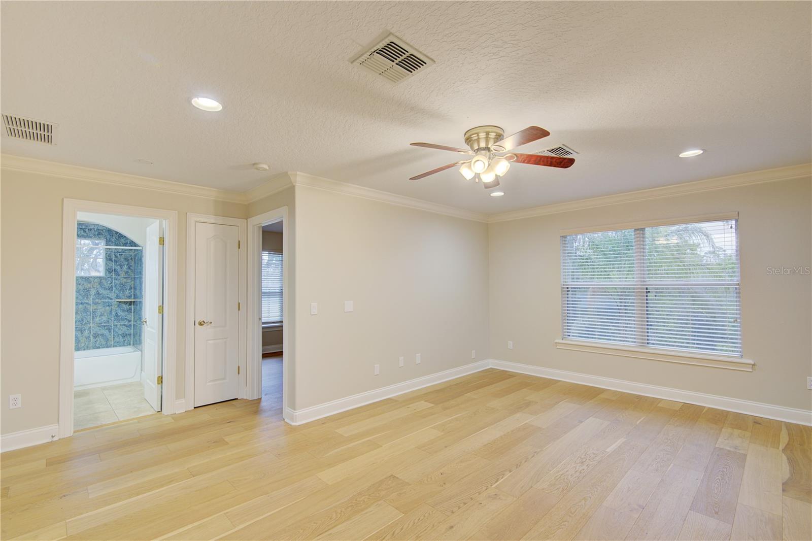 916 MILLS ESTATE PL, CHULUOTA, FL, 32766