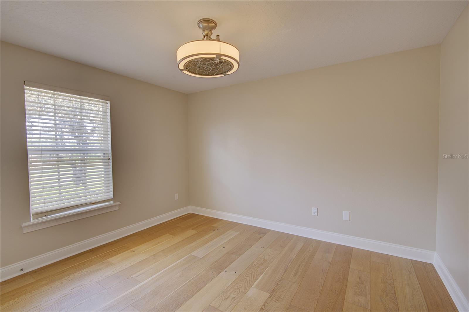 916 MILLS ESTATE PL, CHULUOTA, FL, 32766