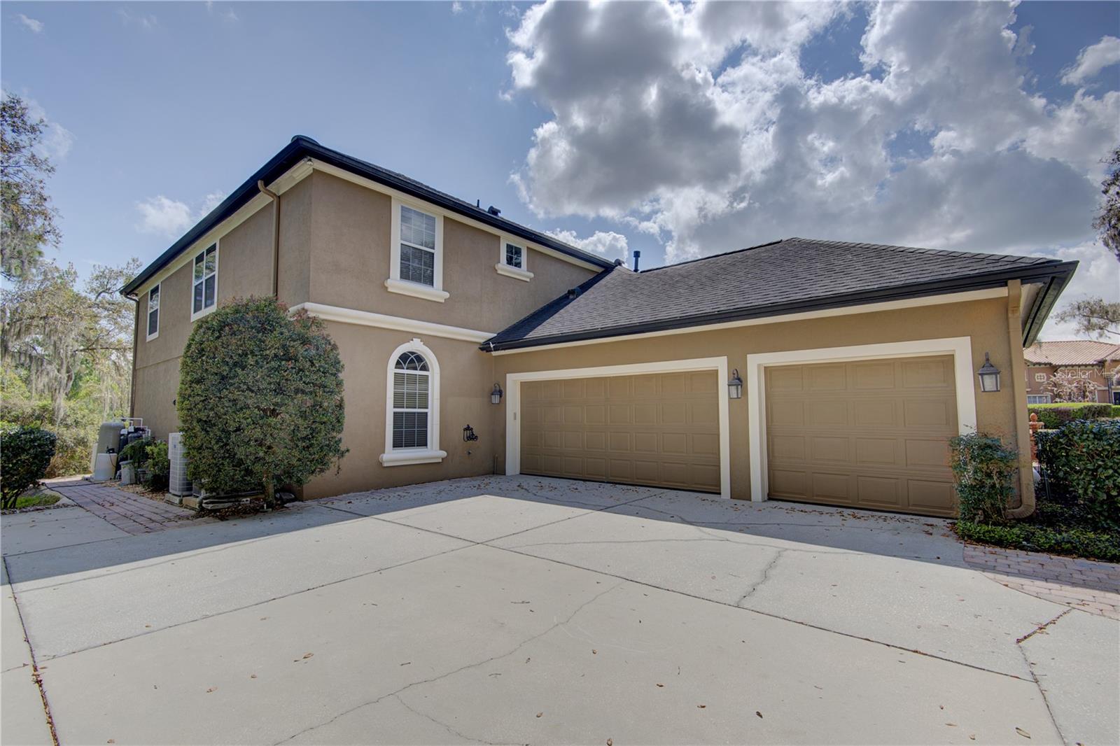 916 MILLS ESTATE PL, CHULUOTA, FL, 32766