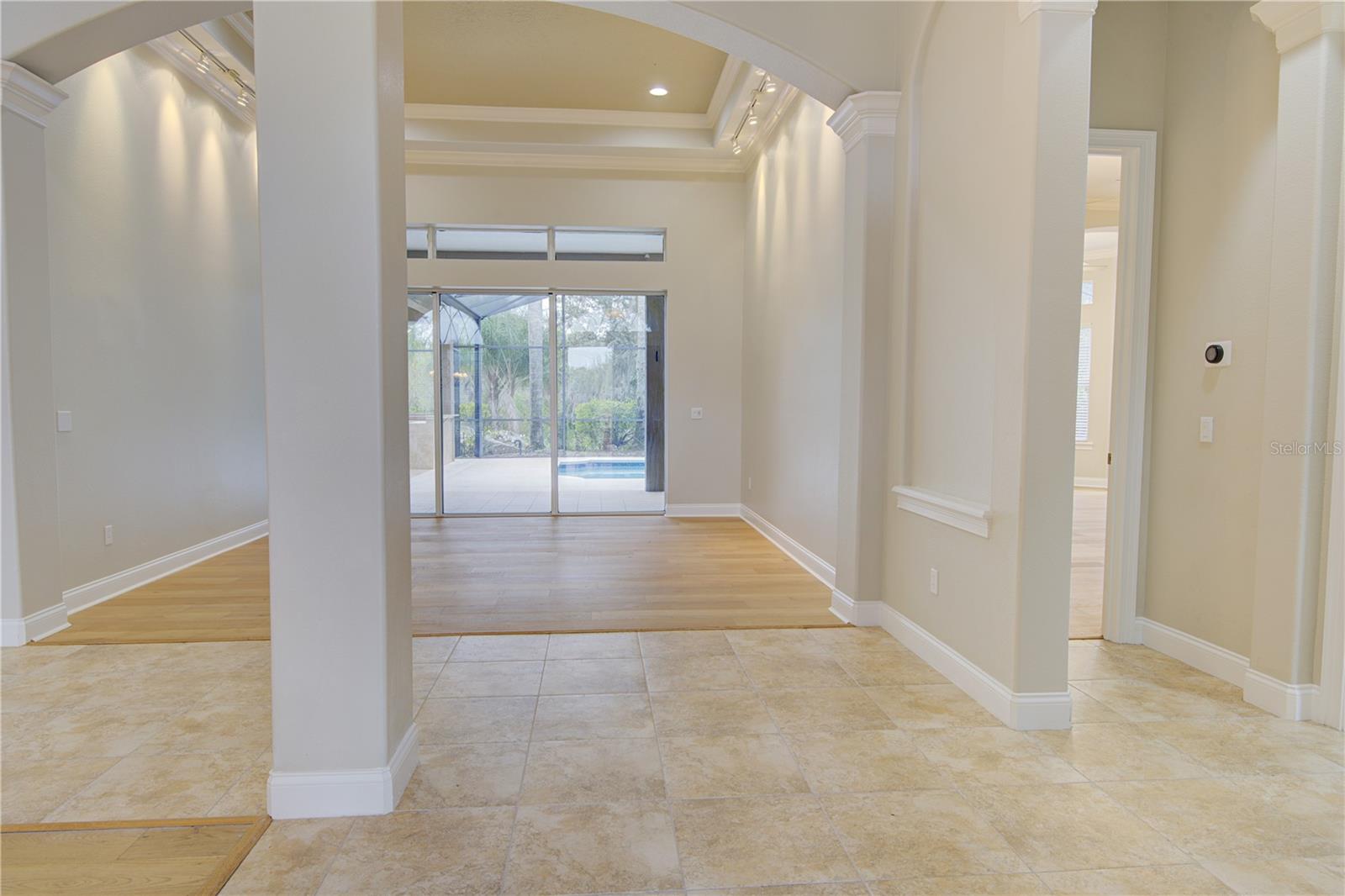 916 MILLS ESTATE PL, CHULUOTA, FL, 32766