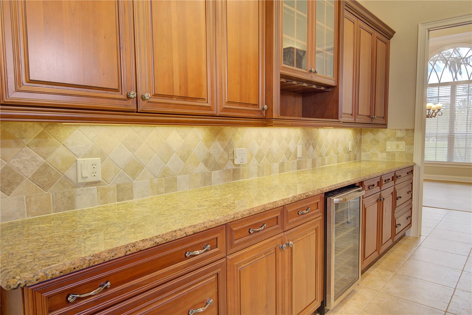 916 MILLS ESTATE PL, CHULUOTA, FL, 32766