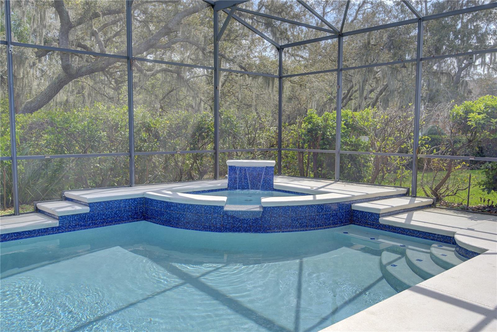 916 MILLS ESTATE PL, CHULUOTA, FL, 32766