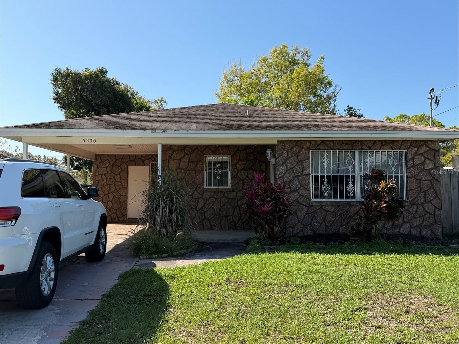 3230 W SAINT CONRAD ST, TAMPA, FL, 33607