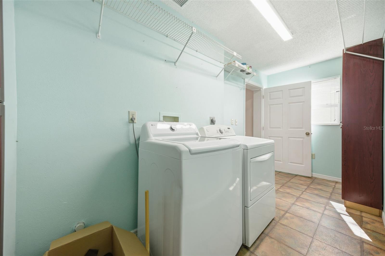 8140 TERRACE GARDEN DR N #102, ST PETERSBURG, FL, 33709