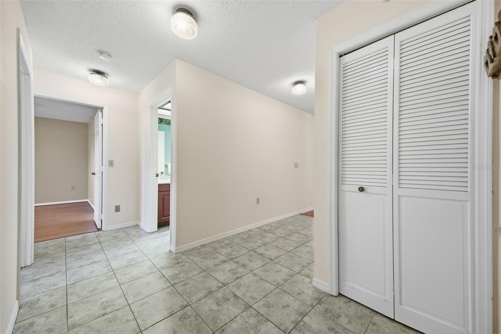 8140 TERRACE GARDEN DR N #102, ST PETERSBURG, FL, 33709