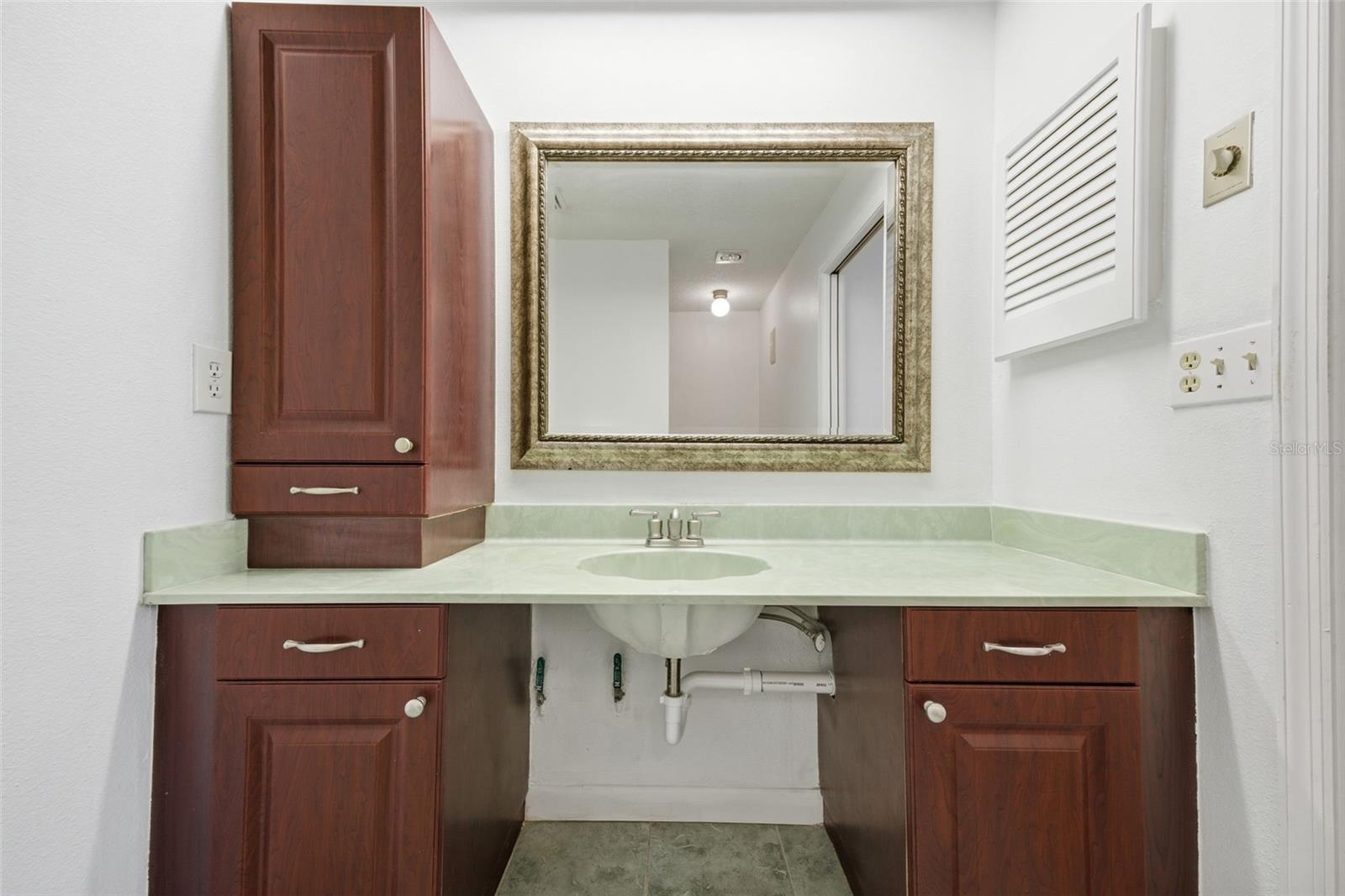 8140 TERRACE GARDEN DR N #102, ST PETERSBURG, FL, 33709