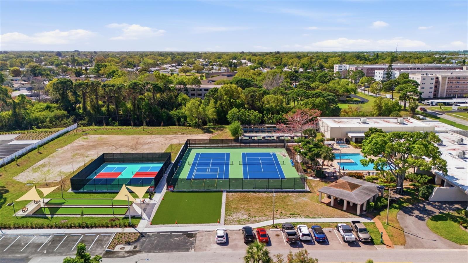 8140 TERRACE GARDEN DR N #102, ST PETERSBURG, FL, 33709
