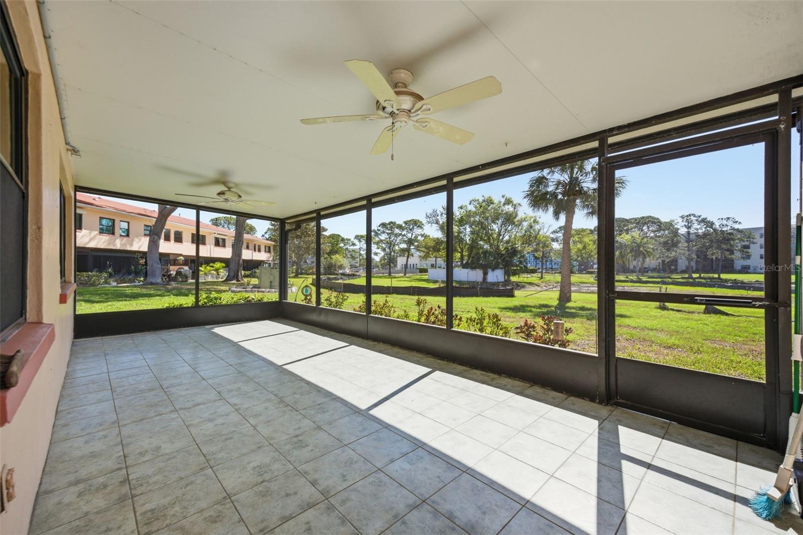 8140 TERRACE GARDEN DR N #102, ST PETERSBURG, FL, 33709