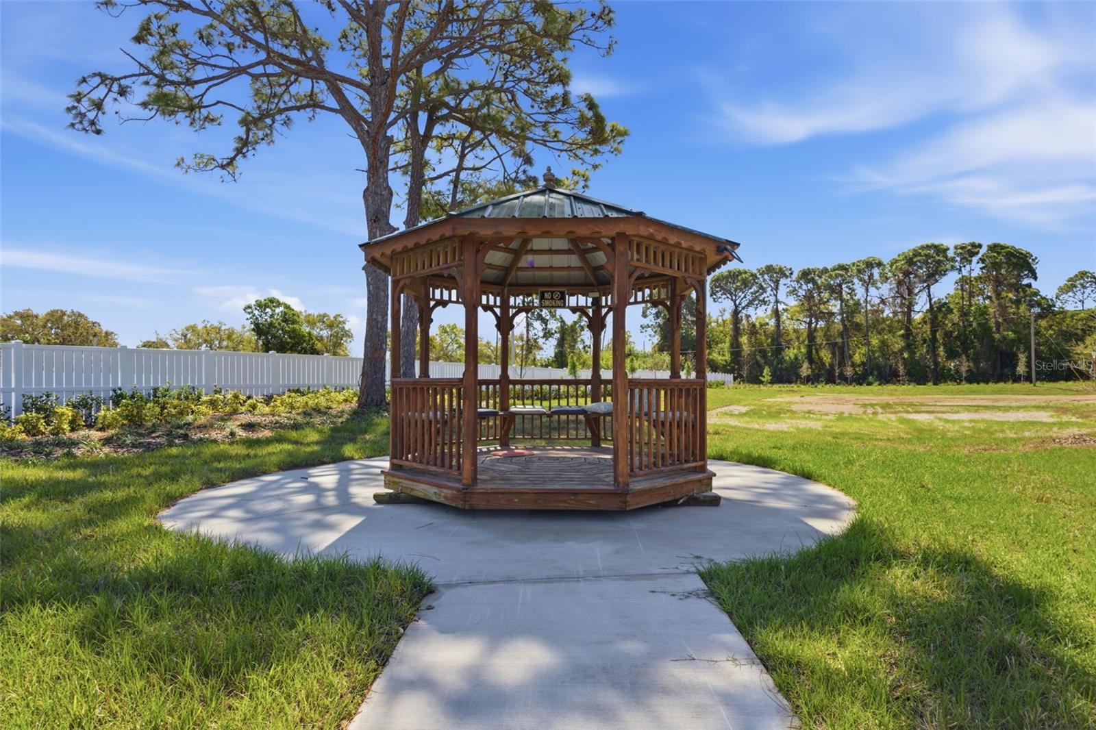 8140 TERRACE GARDEN DR N #102, ST PETERSBURG, FL, 33709