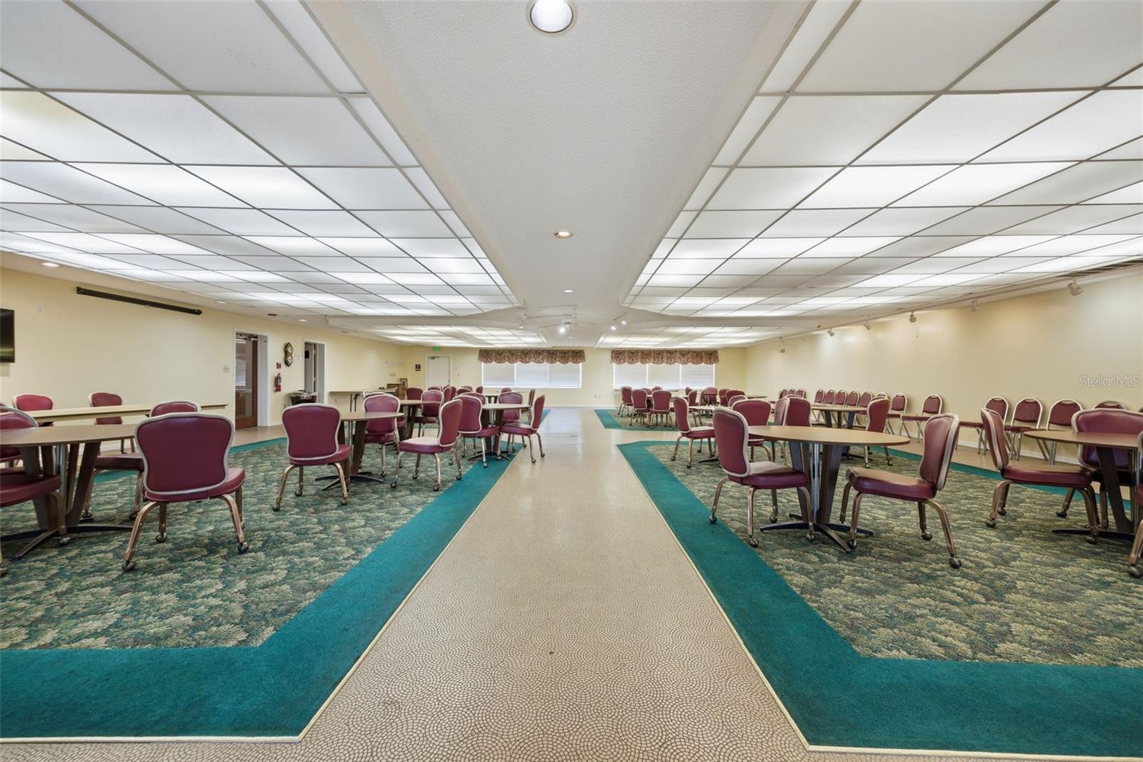 8140 TERRACE GARDEN DR N #102, ST PETERSBURG, FL, 33709