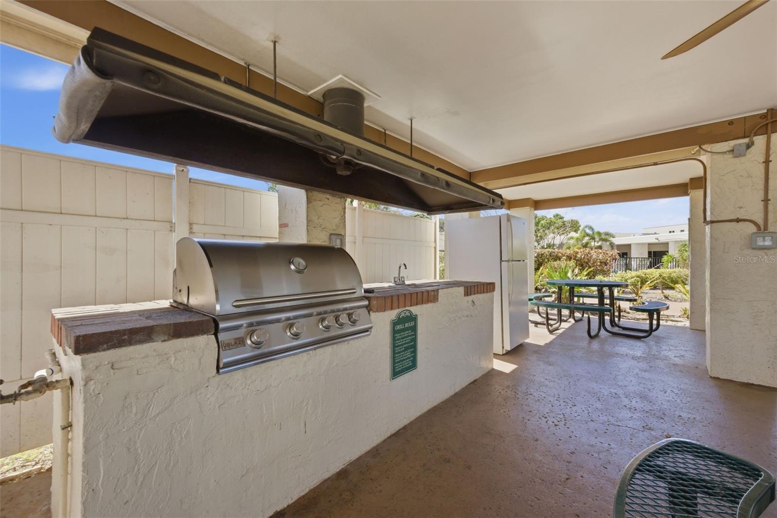 8140 TERRACE GARDEN DR N #102, ST PETERSBURG, FL, 33709