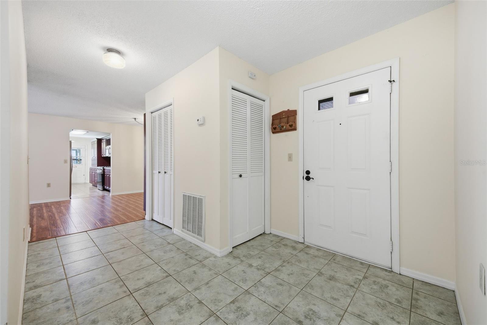 8140 TERRACE GARDEN DR N #102, ST PETERSBURG, FL, 33709