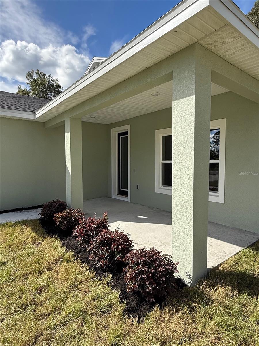 2092 EAST PKWY, DELAND, FL, 32724