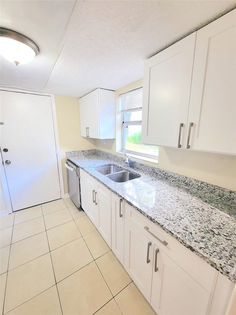 5338 ORANGE AVE #B, SEFFNER, FL, 33584