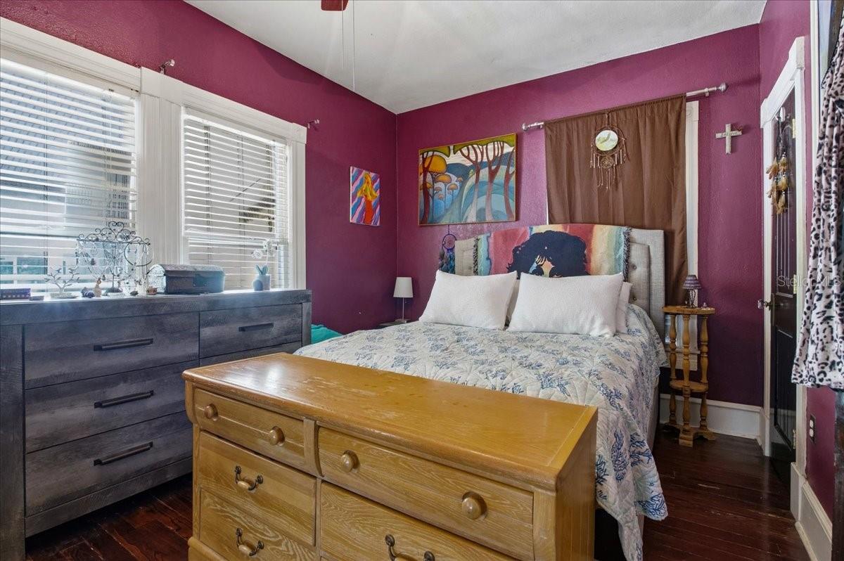 919 E 26TH AVE, TAMPA, FL, 33605