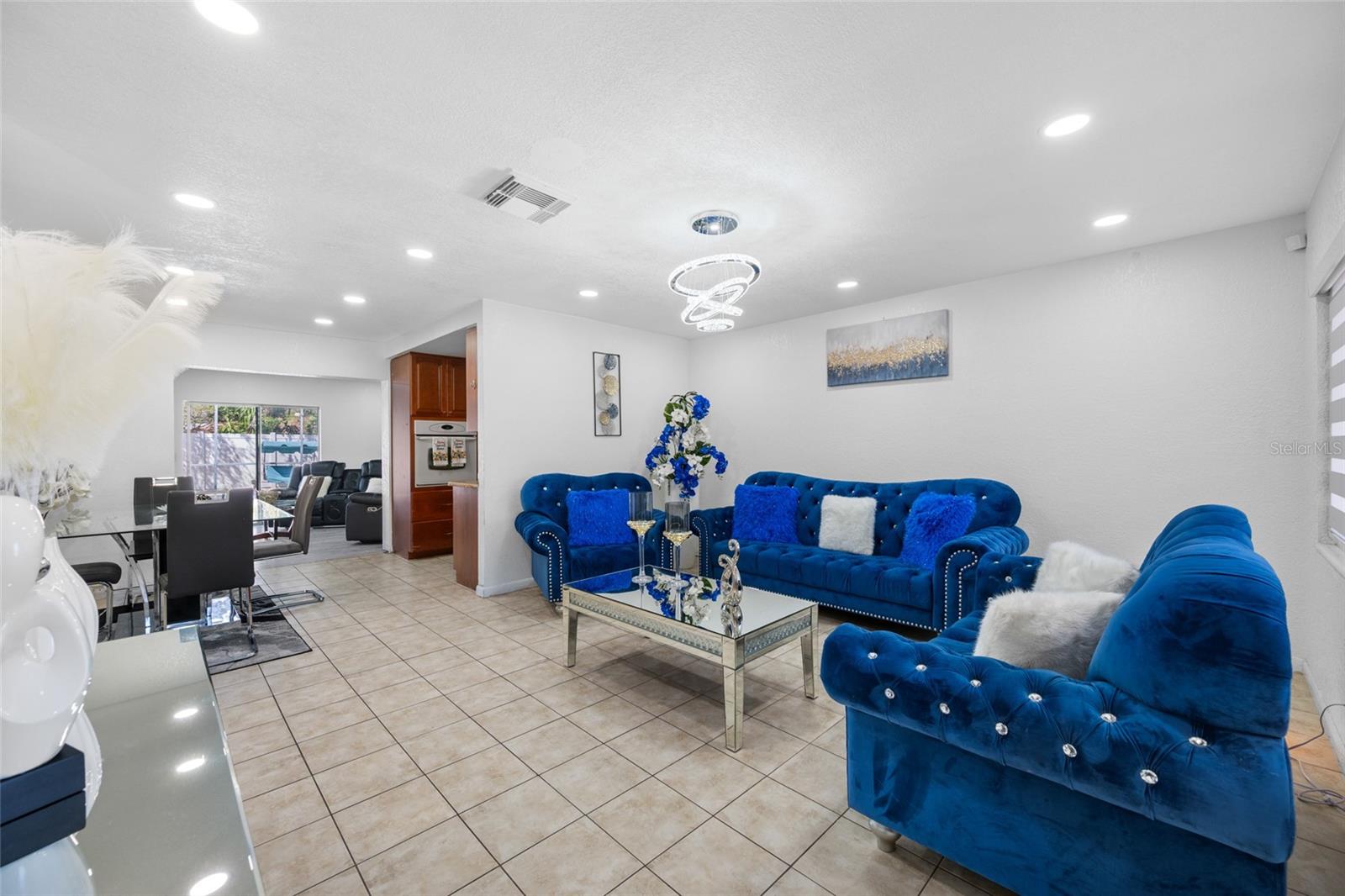 7607 W HANNA AVE, TAMPA, FL, 33615