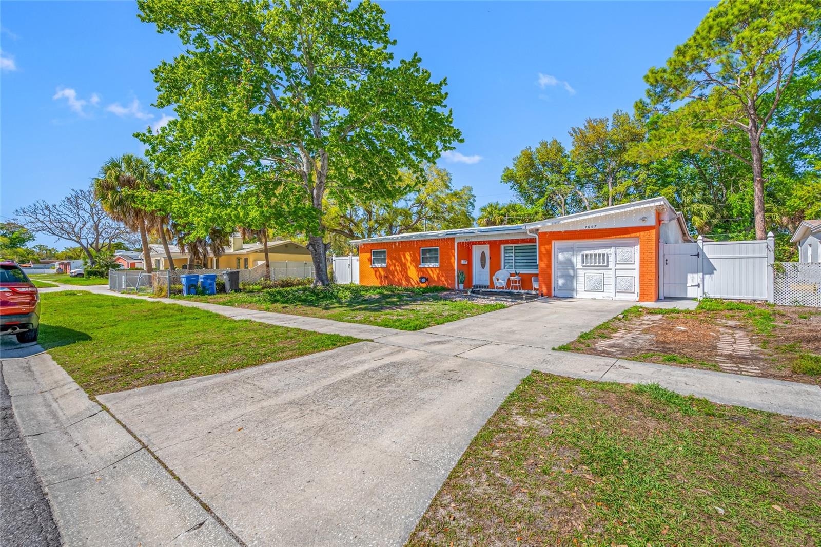 7607 W HANNA AVE, TAMPA, FL, 33615