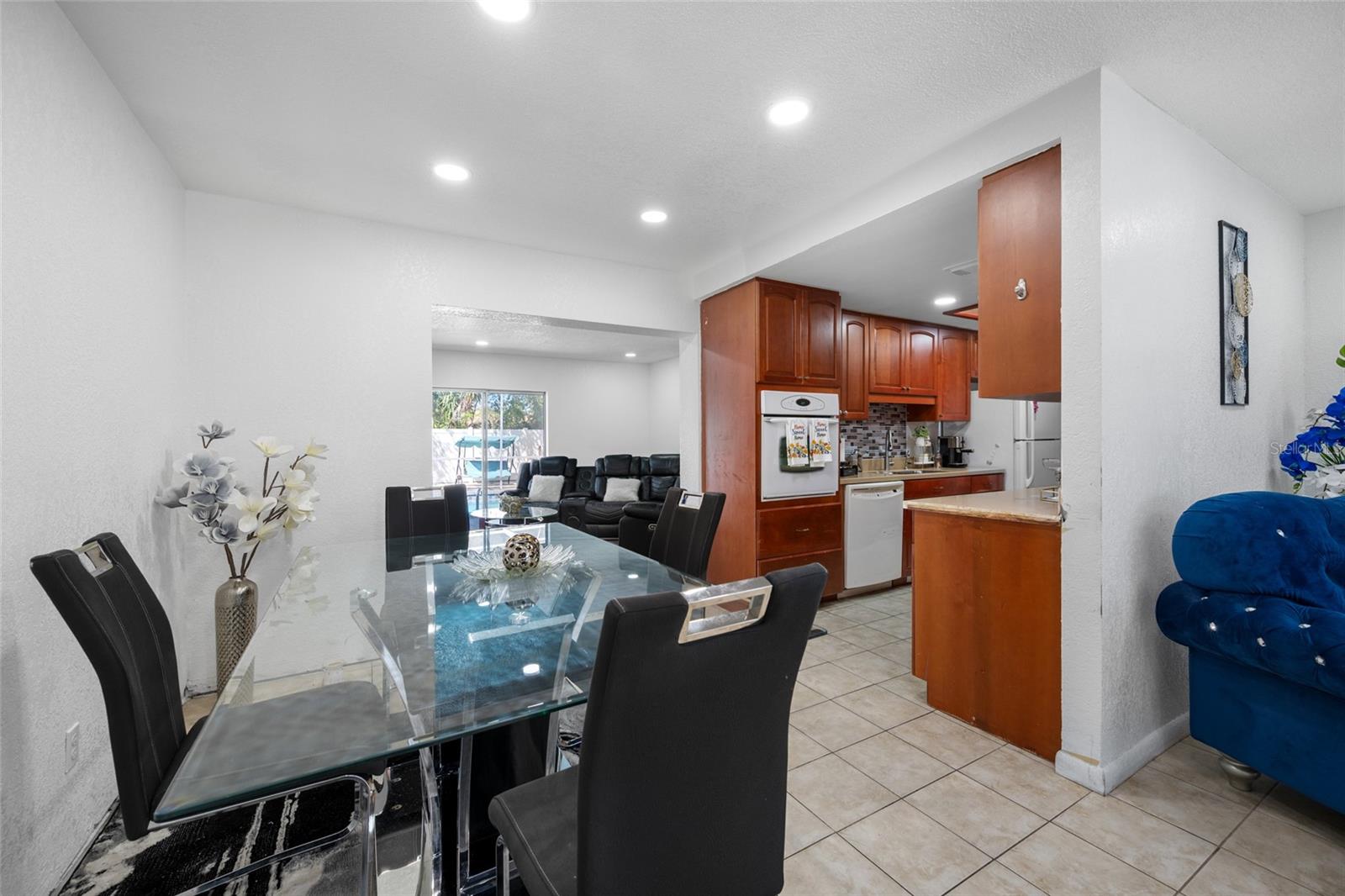 7607 W HANNA AVE, TAMPA, FL, 33615