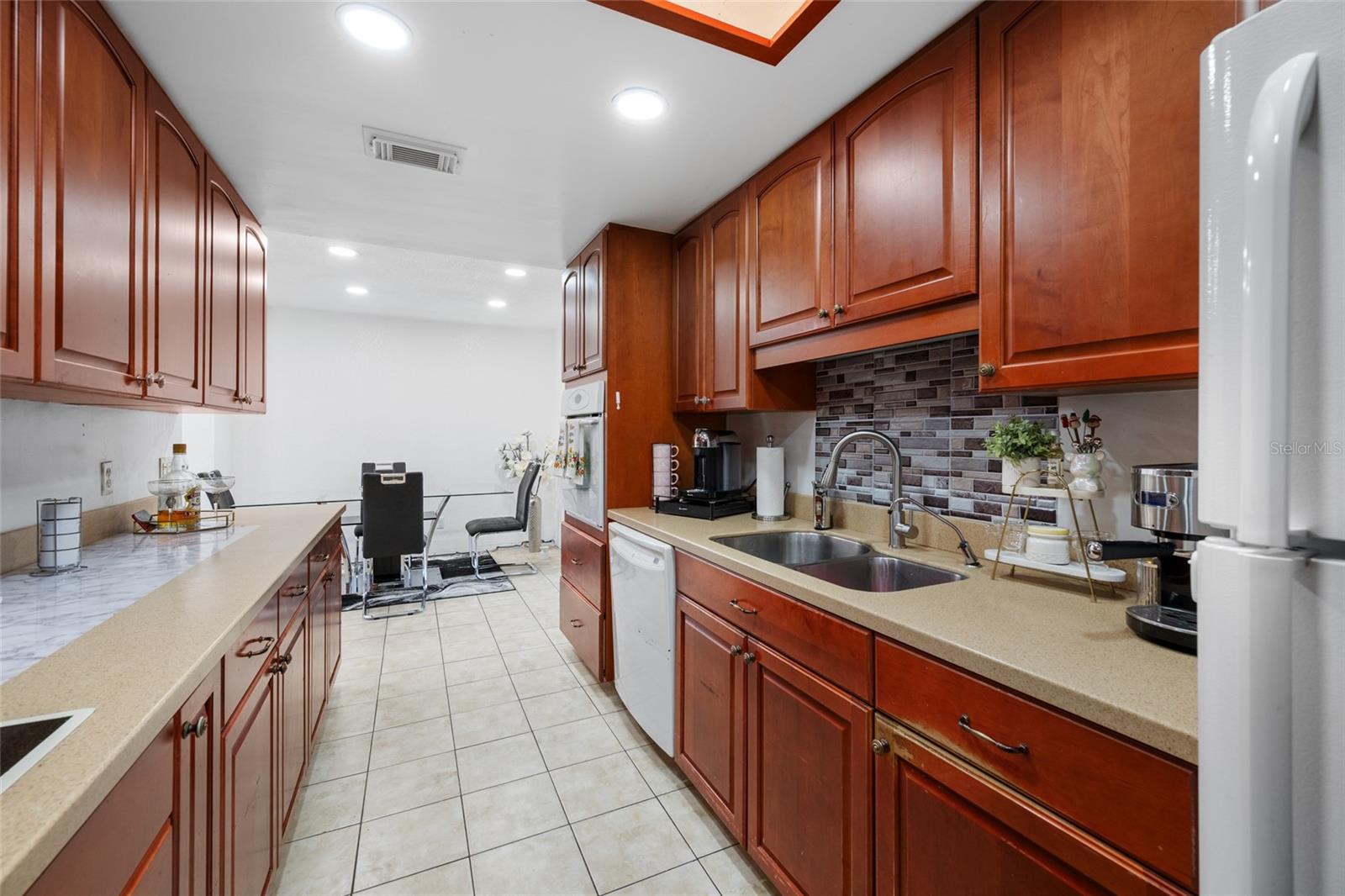 7607 W HANNA AVE, TAMPA, FL, 33615
