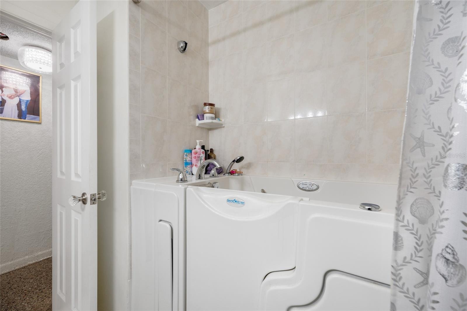 7607 W HANNA AVE, TAMPA, FL, 33615