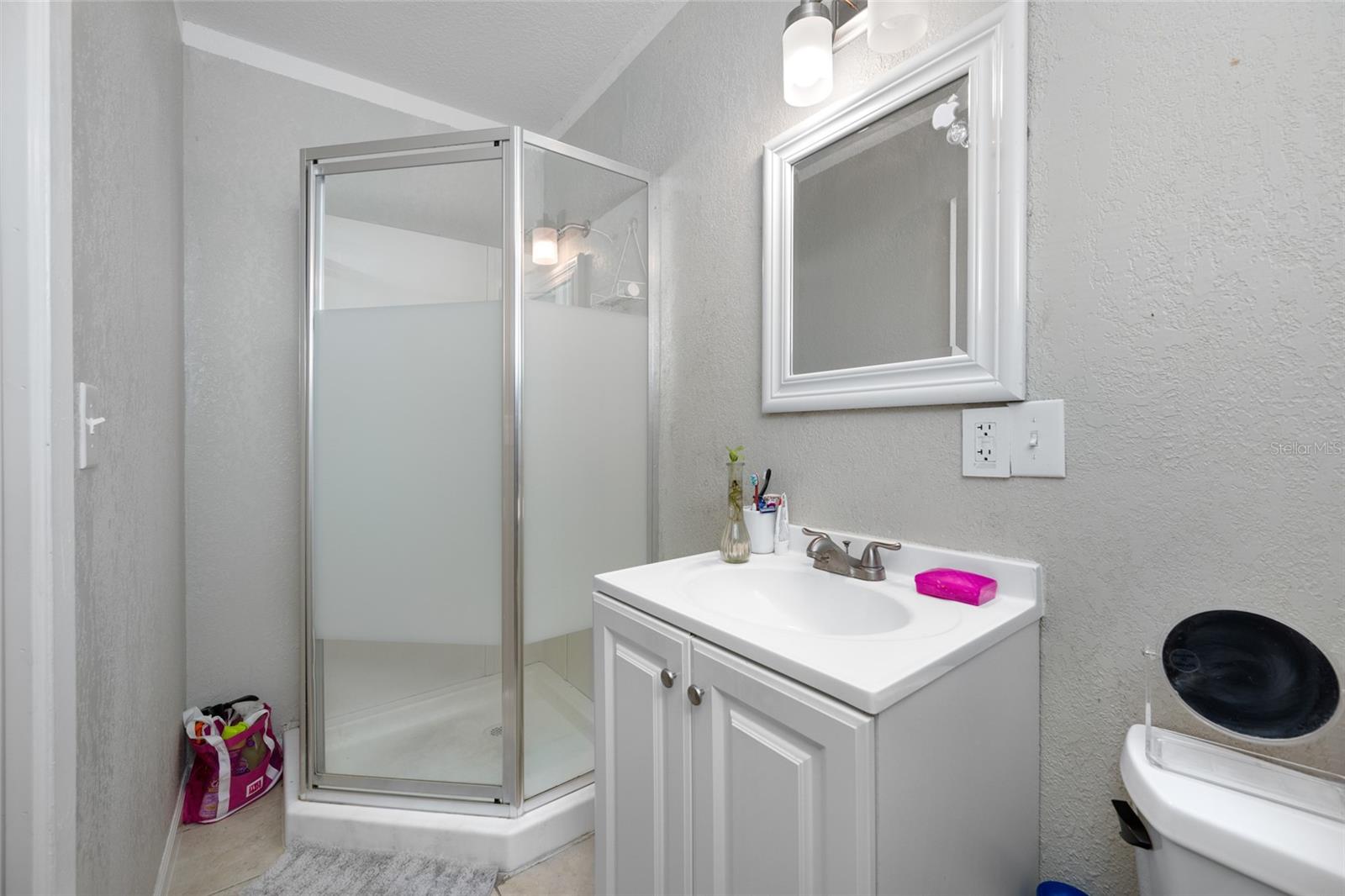 7607 W HANNA AVE, TAMPA, FL, 33615