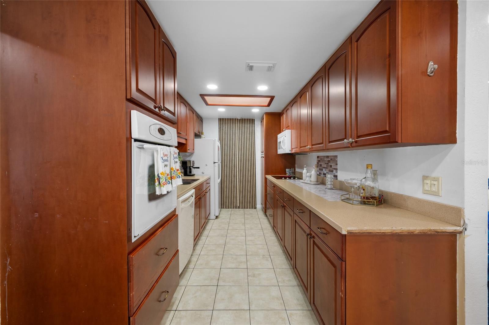 7607 W HANNA AVE, TAMPA, FL, 33615
