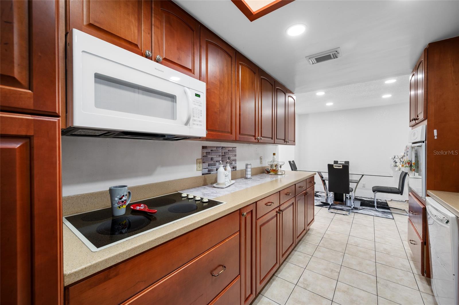 7607 W HANNA AVE, TAMPA, FL, 33615