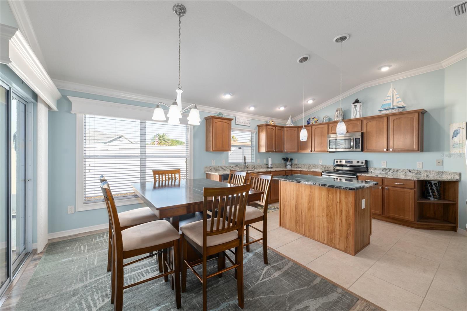632 ARTEAGA WAY, THE VILLAGES, FL, 32162