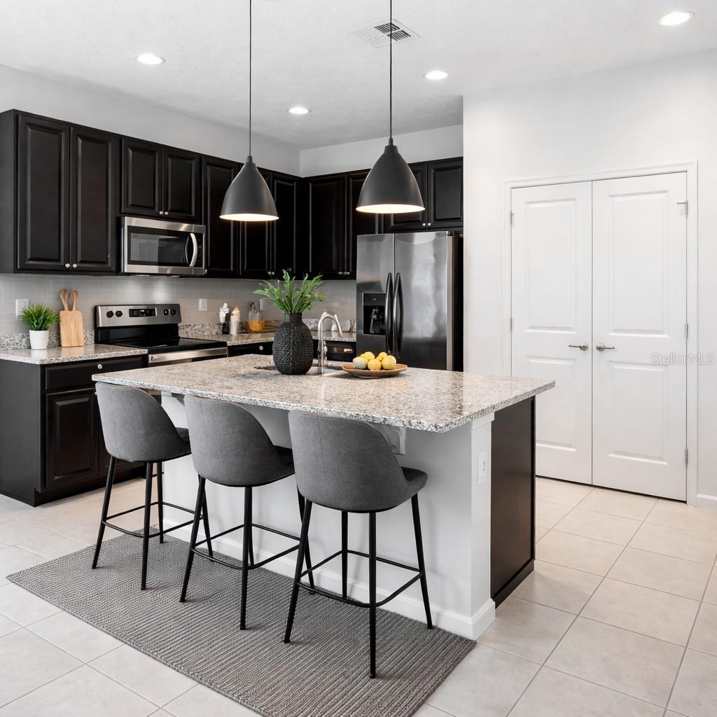 213 TRINITY RIDGE CIR, DAVENPORT, FL, 33897