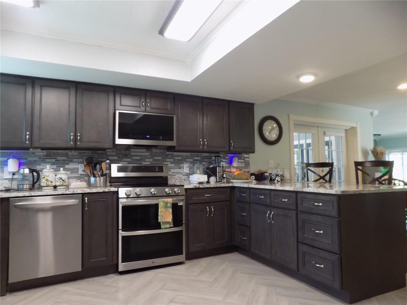 So much counter space for food preparation and entertaining.