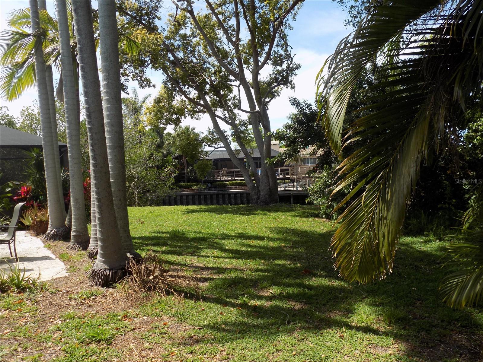 Great views of the canal and surrounding area.