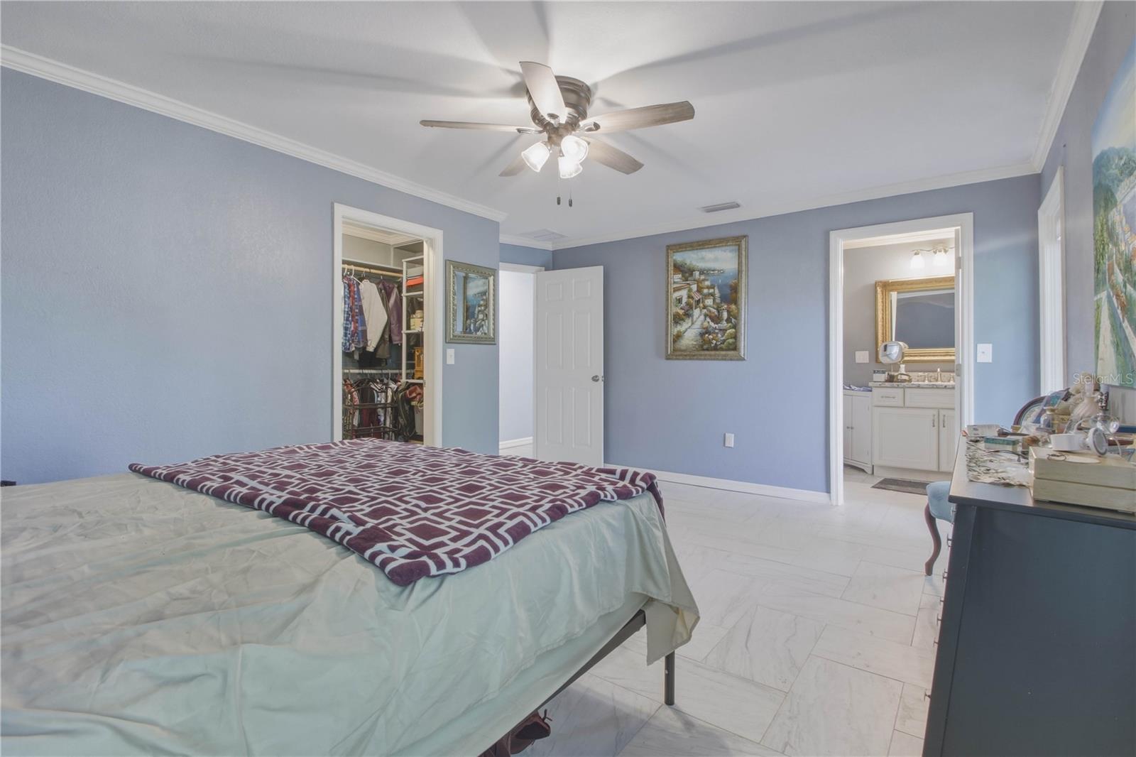 Lets move to the master bath