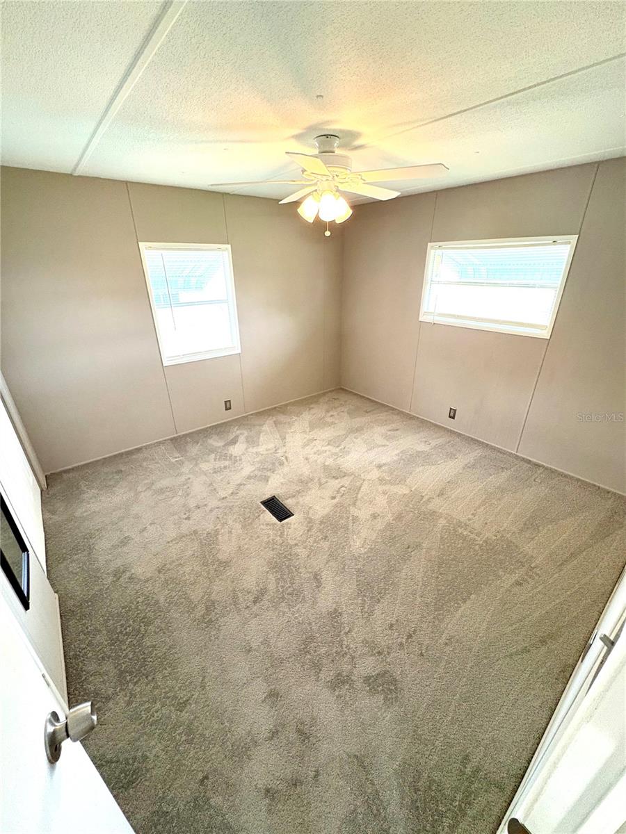 7481 FIRST CIRCLE DR, BROOKSVILLE, FL, 34613