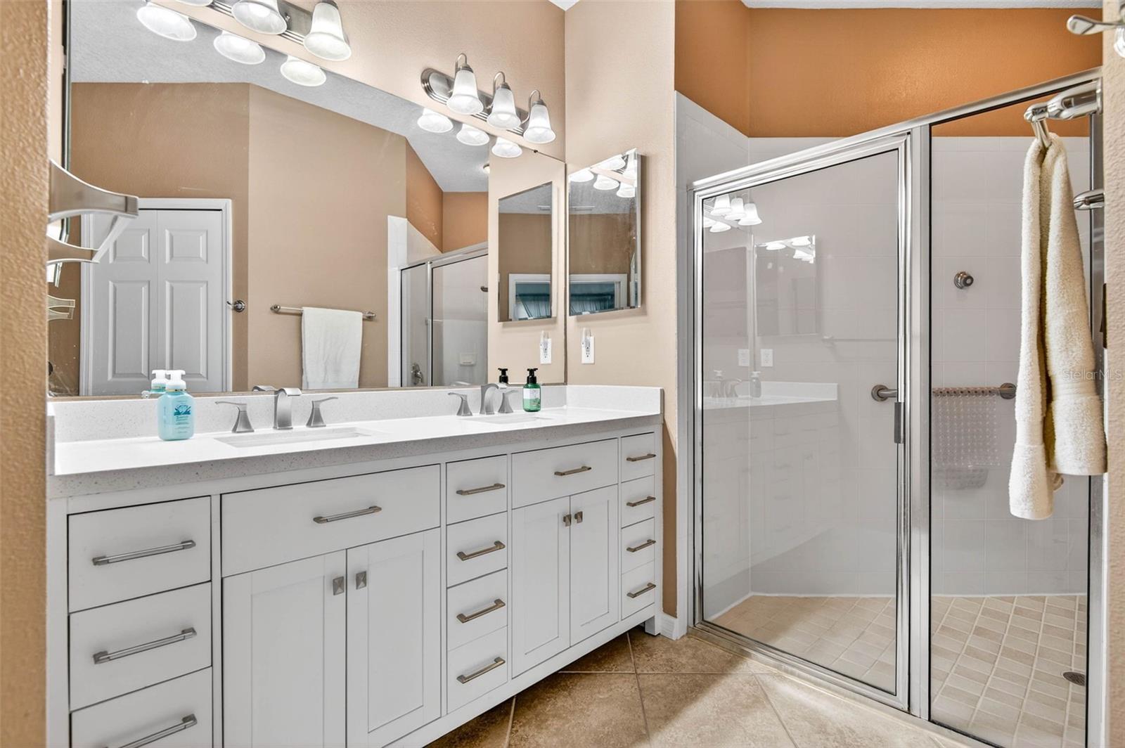 5658 SUNSET FALLS DR, APOLLO BEACH, FL, 33572