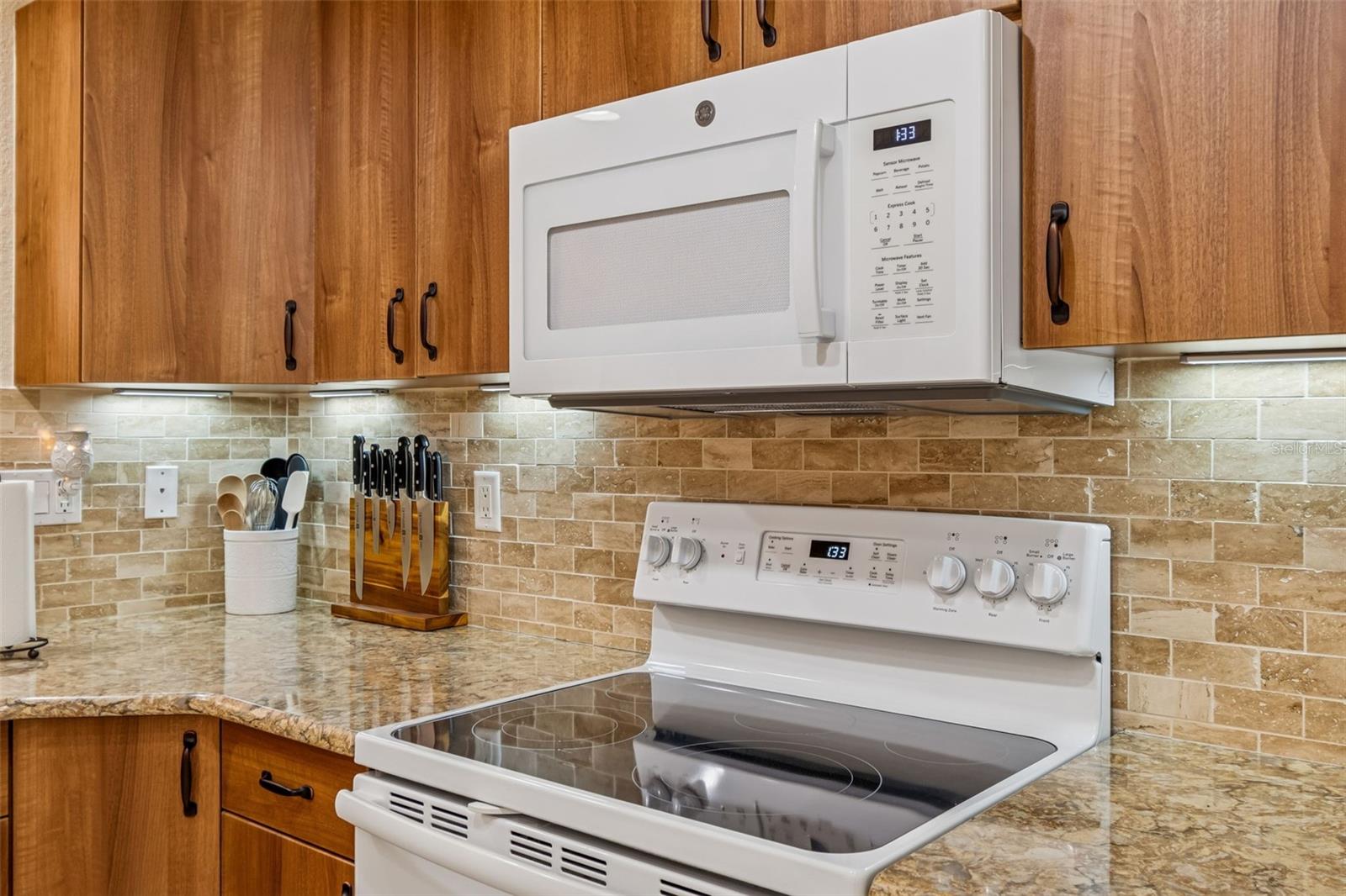 5351 NEIL DR, ST PETERSBURG, FL, 33714